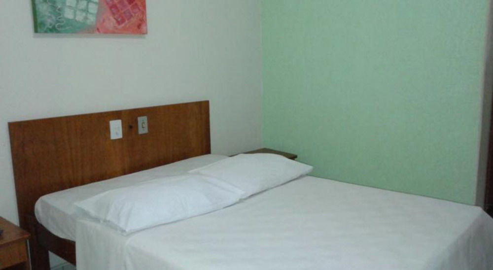 גווארולוס Ipe Guaru Hotel מראה חיצוני תמונה